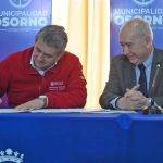Osorno: Gobernador Alejandro Santana y alcalde Jaime Bertin firman convenios por más de $4.000 millones para obras emblemáticas